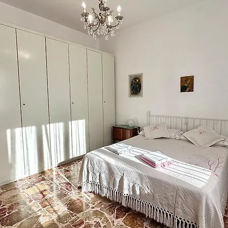 2-bedroom Illario - Heart Of Tuscany - Airco & Free Parking *
